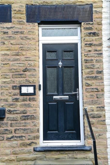 Delightful 2 Bed Town Centre House, Sleeps 4 Apartment Barnsley Exterior photo